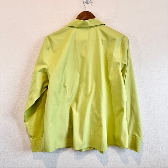 Coastal Preppy Chartreuse No Iron Button Up Chico’s Size 3 US XL Cotton Plus - Picture 6 of 9